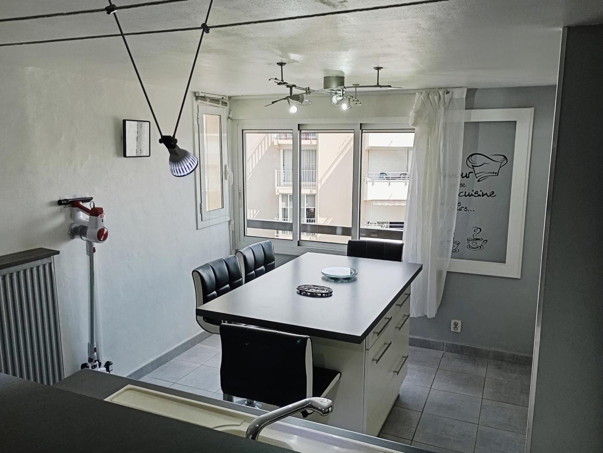 Grand Appartement Proche Port Et Plages, 6 A 8 Pers, 3 Chambres, Climatise Agde Buitenkant foto