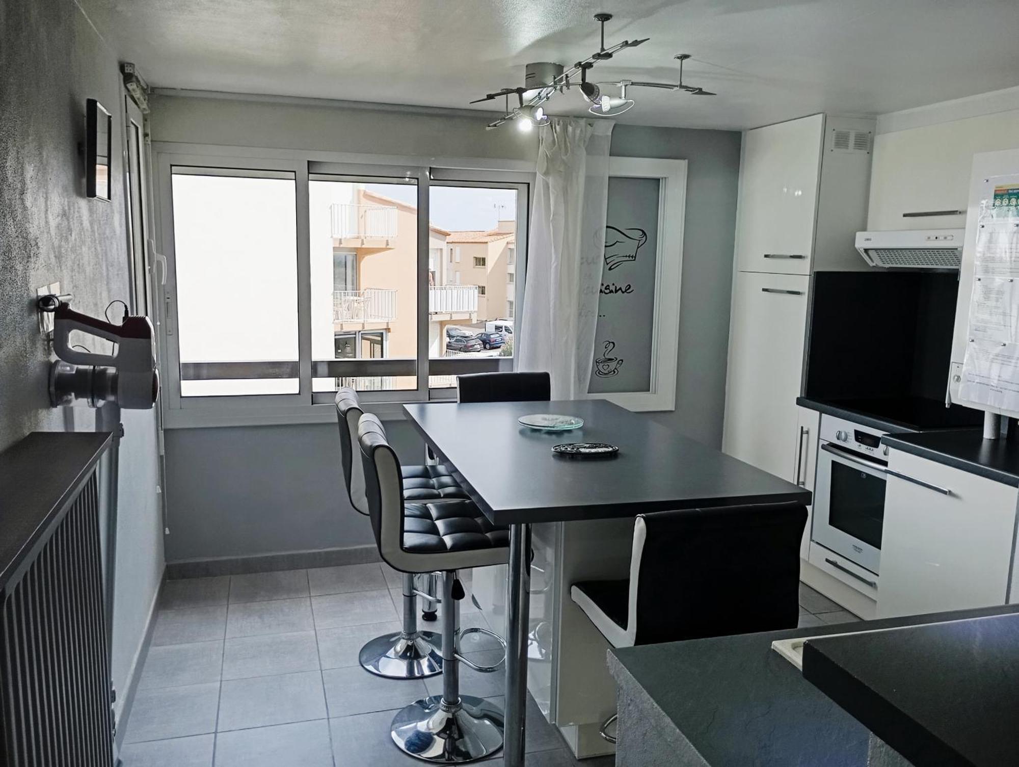 Grand Appartement Proche Port Et Plages, 6 A 8 Pers, 3 Chambres, Climatise Agde Buitenkant foto