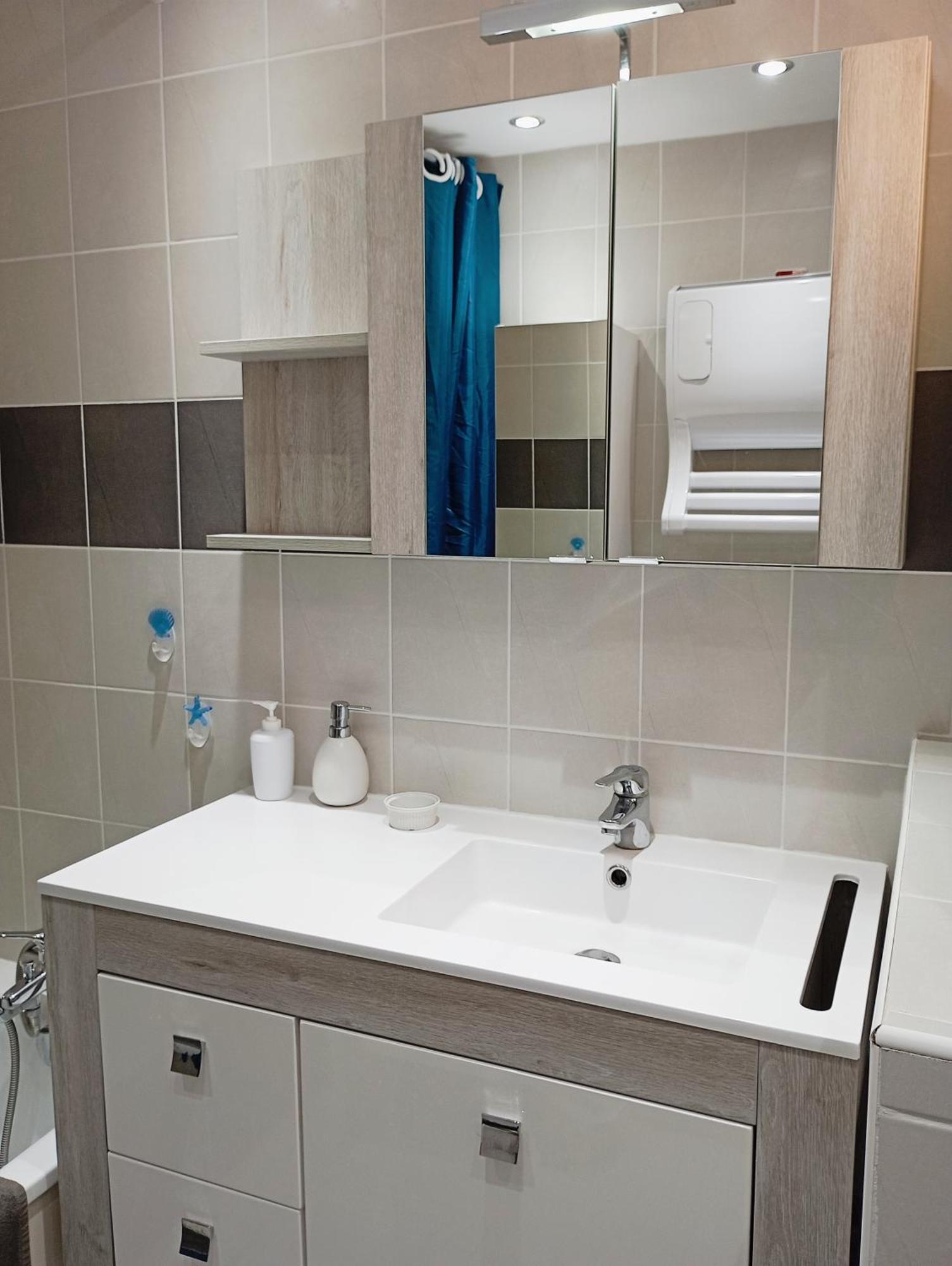 Grand Appartement Proche Port Et Plages, 6 A 8 Pers, 3 Chambres, Climatise Agde Buitenkant foto